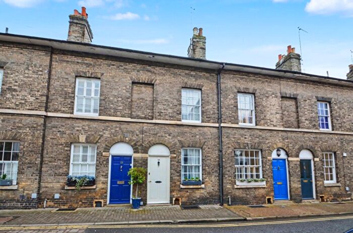 2 Bedroom Town House For Sale In Bury St. Edmunds, Suffolk, IP33