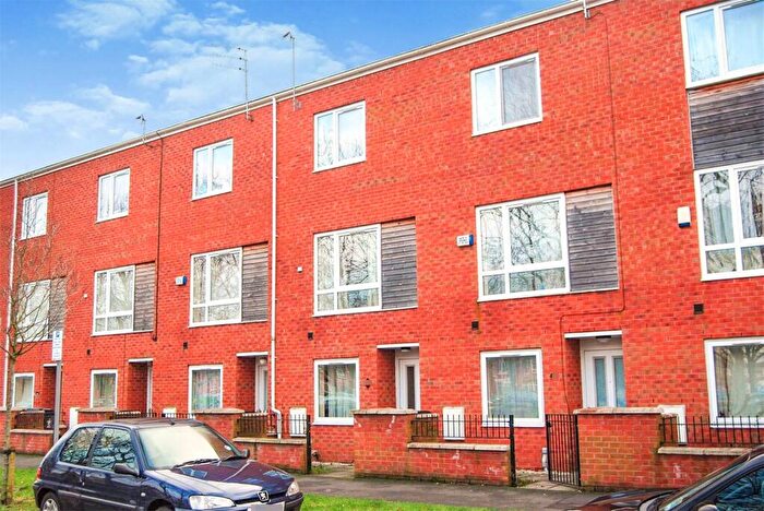 4 Bedroom Terraced House To Rent In Lauderdale Crescent, Grove Village, Manchester, M13