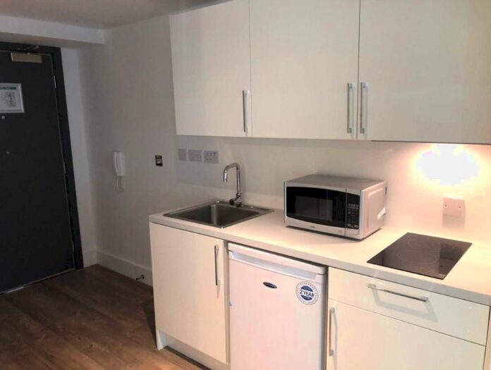 Studio To Rent In Cardinal Court, Scholes Street, Oldham, Lancashire OL1