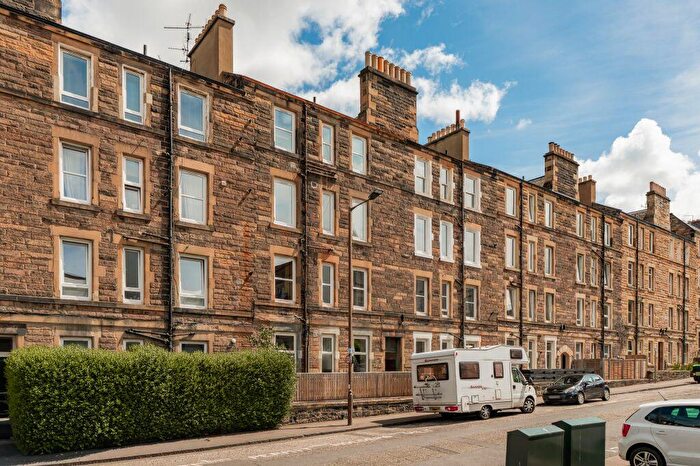 1 Bedroom Flat For Sale In / Stewart Terrace, Edinburgh, EH11