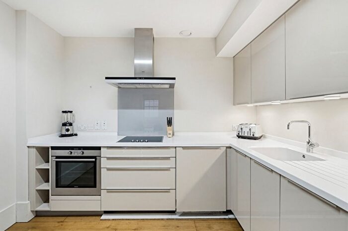 1 Bedroom Flat To Rent In Lowndes Square, Knightsbridge, SW1X