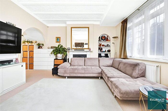 2 Bedroom Semi-Detached House To Rent In Newark Way, Hendon, NW4