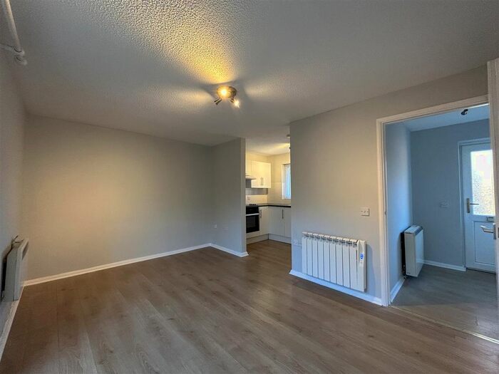 1 Bedroom Terraced House To Rent In Colchester Walk, Warwick Road, Bletchley, Milton Keynes, MK3