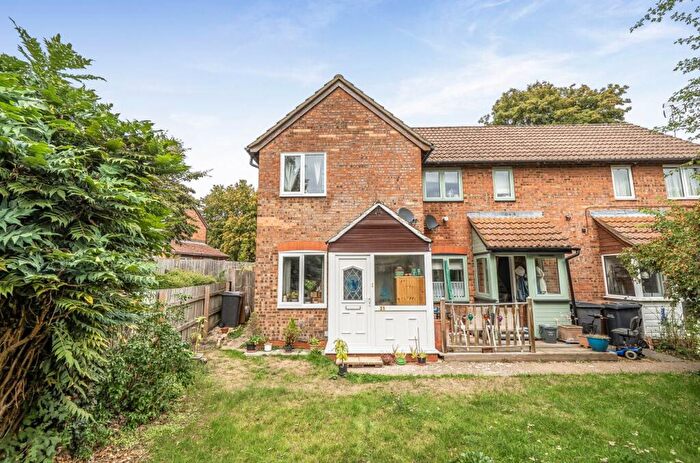 2 Bedroom End Of Terrace House For Sale In Robin Way, Andover, SP10