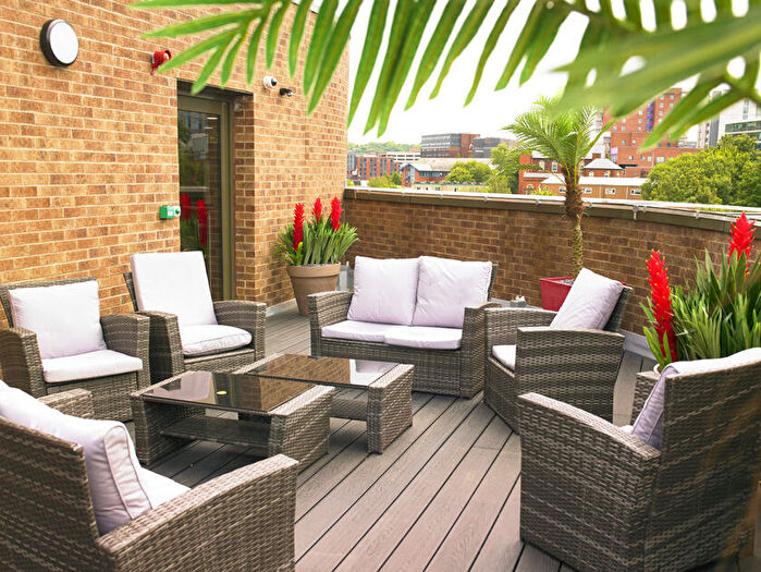 Studio To Rent In Allen Street, Sheffield, S3