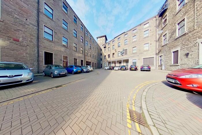 2 Bedroom Flat To Rent In Pleasance Court, West End, Dundee, DD1