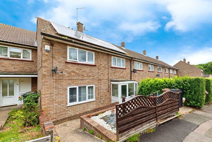 3 Bedroom Terraced House For Sale In Nightingale Walk, Stevenage, SG2