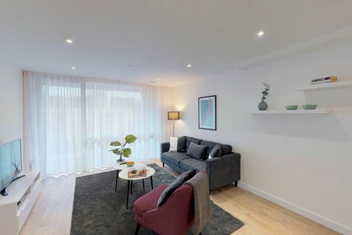 3 Bedroom Flat To Rent In Forrester Way, London, E15