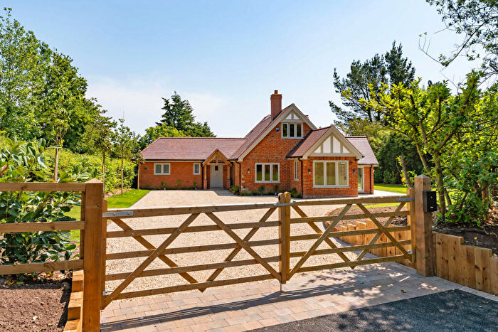 5 Bedroom Detached House For Sale In Queens Drive, Rowington, Warwickshire, CV35