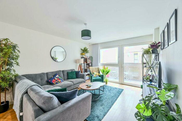 2 Bedroom Flat To Rent In Naomi Street, Deptford, London, SE8