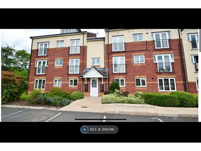 2 Bedroom Flat To Rent In Pinhigh Place, Salford, M6