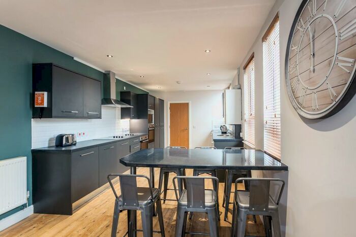 8 Bedroom Terraced House To Rent In Pentyrch Street, Cardiff, CF24