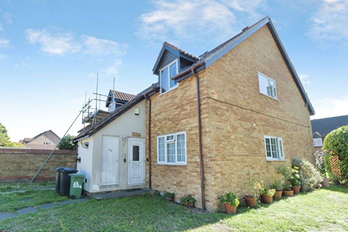1 Bedroom Maisonette For Sale In Mallard Close, Dartford, Kent, DA1