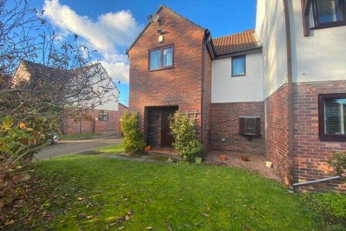 3 Bedroom Property To Rent In Woodford Close, Warrington, WA4