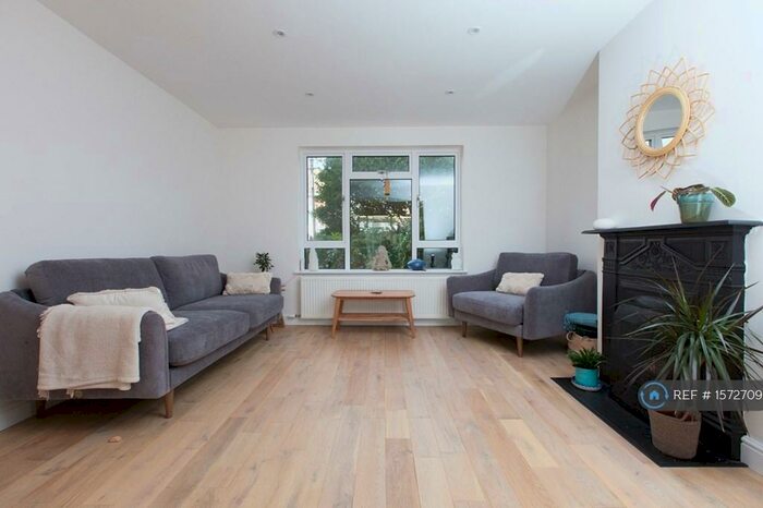 3 Bedroom Semi-Detached House To Rent In Beacon Hill, Ovingdean, Brighton, BN2