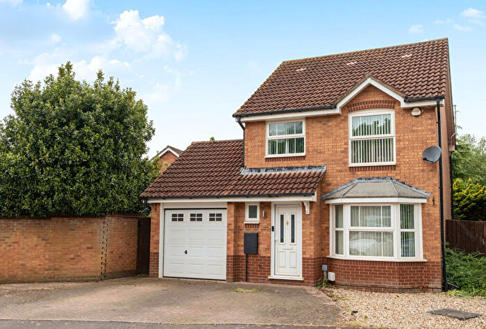 3 Bedroom Detached House For Sale In Pear Tree Hey, Yate, Bristol, Gloucestershire, BS37