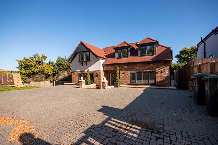 3 Bedroom Detached House For Sale In Solesbridge Lane, Chorleywood, WD3