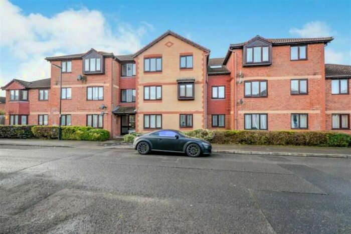 1 Bedroom Apartment To Rent In Whitworth Road, Bitterne, SO18