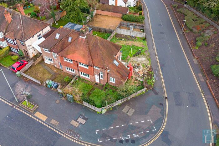 5 Bedroom Semi Detached House For Sale In Woodbridge Hill, Guildford, GU2