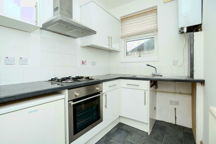 1 Bedroom Flat To Rent In Pearson Road, Plymouth, PL4