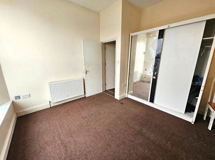 1 Bedroom Flat To Rent In York Road, Ilford, IG1