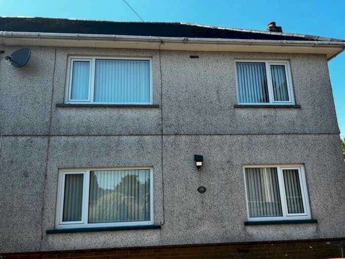 3 Bedroom Property To Rent In Brynamlwg, Llanelli, SA15