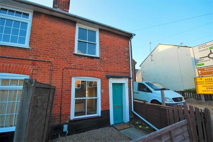 2 Bedroom Property To Rent In Ipswich Road, Colchester, CO1