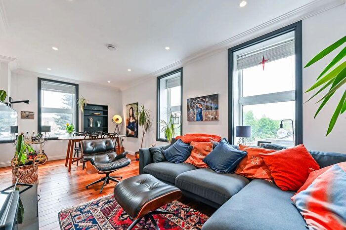 1 Bedroom Flat For Sale In Collingwood House, Mercers Road, London, N19