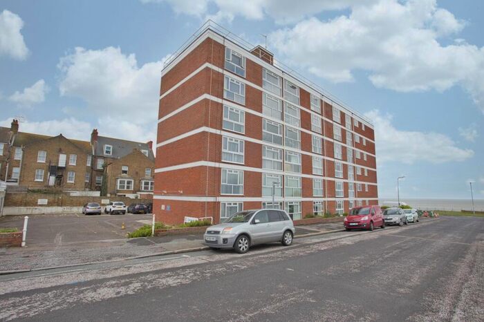 2 Bedroom Apartment To Rent In Third Avenue, Queens Lodge Third Avenue, CT9