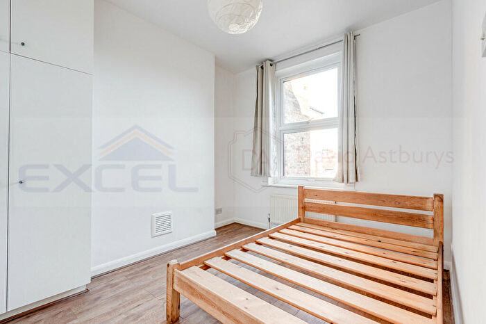 2 Bedroom Apartment To Rent In Salusbury Road, Queens Park, London, NW6