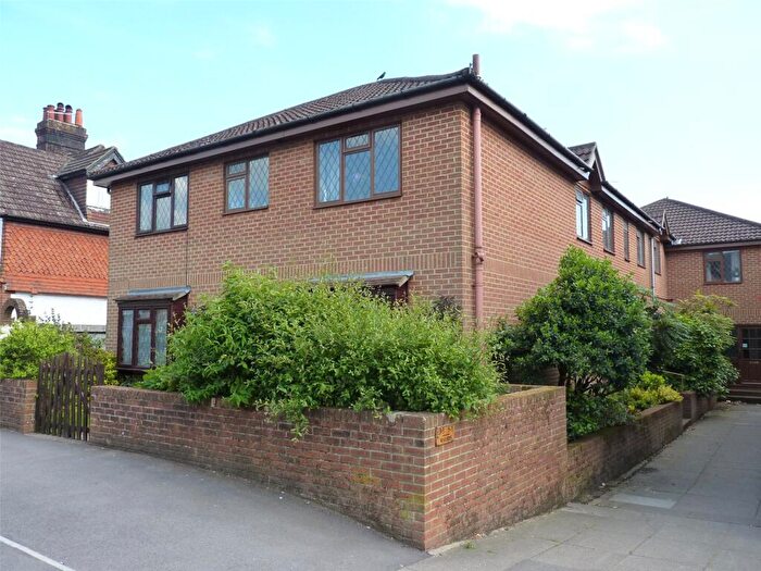 1 Bedroom Apartment For Sale In Headley Road, Grayshott, Hindhead, Surrey, GU26