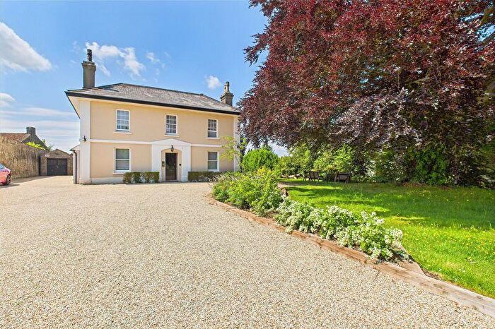 2 Bedroom Flat To Rent In Lodge Lane, Nailsea, BS48