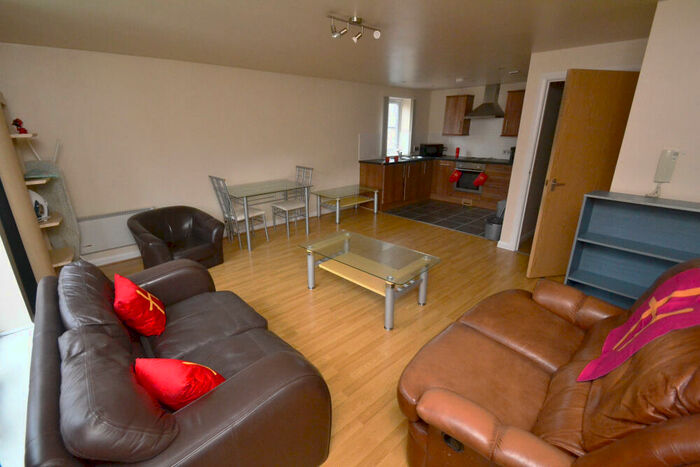 2 Bedroom Flat To Rent In Percy Street, Hulme, Manchester, M15
