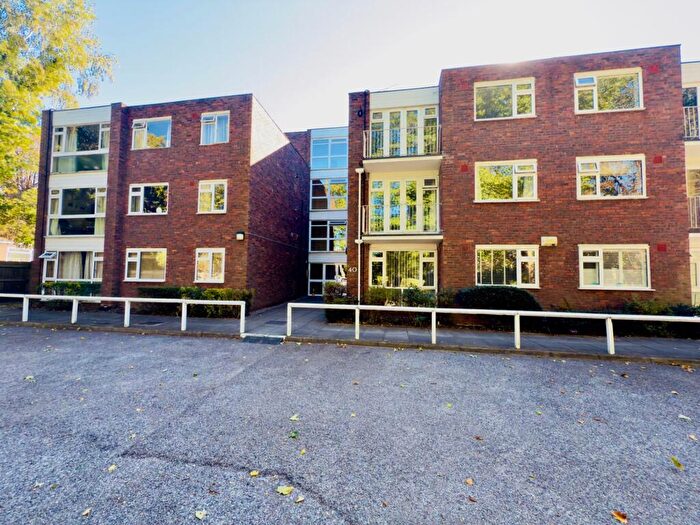 1 Bedroom Flat For Sale In Foxgrove Road, Beckenham, BR3