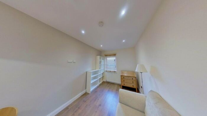 1 Bedroom Flat To Rent In Caledonian Place, Edinburgh, EH11