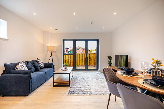 1 Bedroom Apartment For Sale In Bond Road, Warlingham, CR6