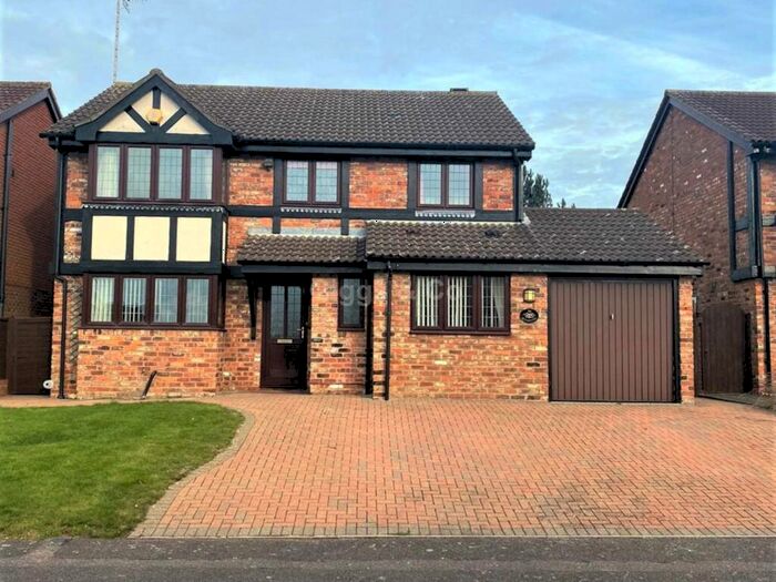 4 Bedroom Detached House To Rent In Woodmere, Luton, LU3