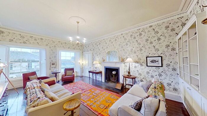 3 Bedroom Flat To Rent In Hamilton Place, Edinburgh, EH3