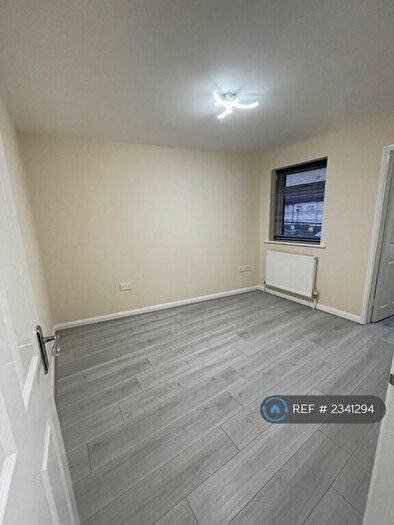 1 Bedroom Flat To Rent In Worplesdon Road, Guildford, GU2