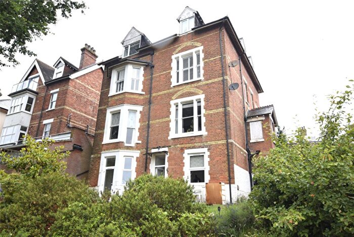 2 Bedroom Flat To Rent In Woodbury Park Road, Tunbridge Wells, Kent, TN4