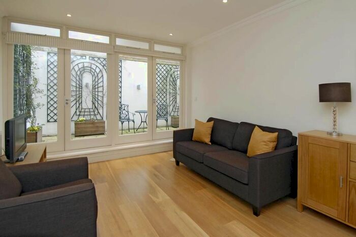 2 Bedroom Flat To Rent In Queens Gardens, Bayswater, W2