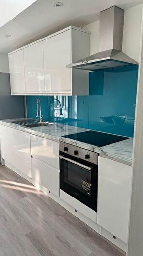 1 Bedroom Flat To Rent In Avondale Gardens, Hounslow, TW4