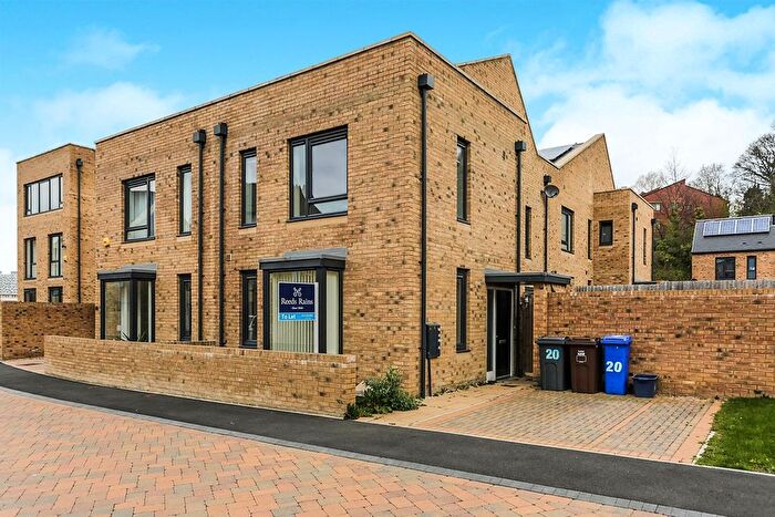 2 Bedroom Semi-Detached House To Rent In Castle Croft Drive, Sheffield, S2