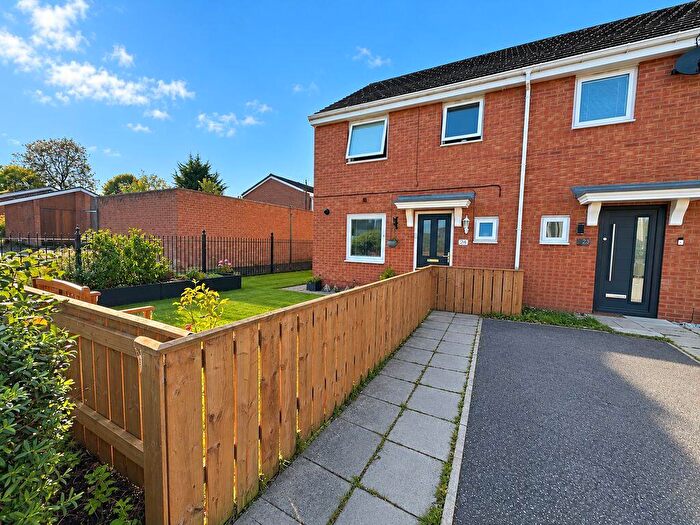 3 Bedroom Terraced House For Sale In Kellett Close, Donwell, Washington, NE37