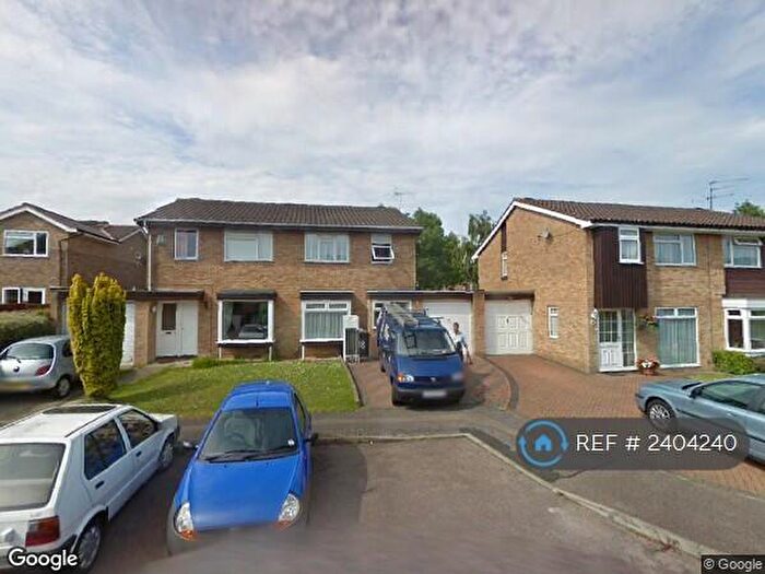 3 Bedroom Semi-Detached House To Rent In Crabtree Dell, Letchworth Garden City, SG6