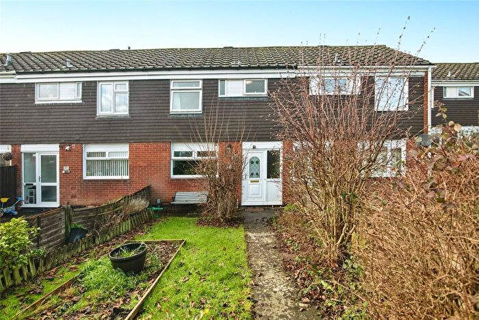 3 Bedroom Terraced House For Sale In Quinton Close, Redditch, Worcestershire, B98