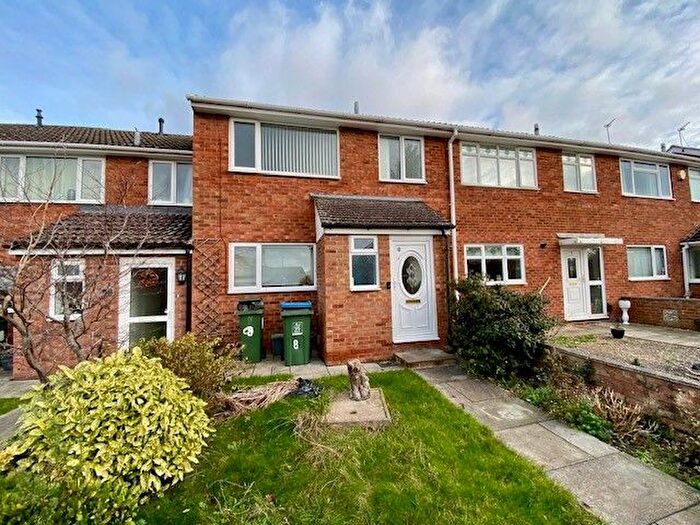 3 Bedroom Property To Rent In Brent Path, Aylesbury, HP21