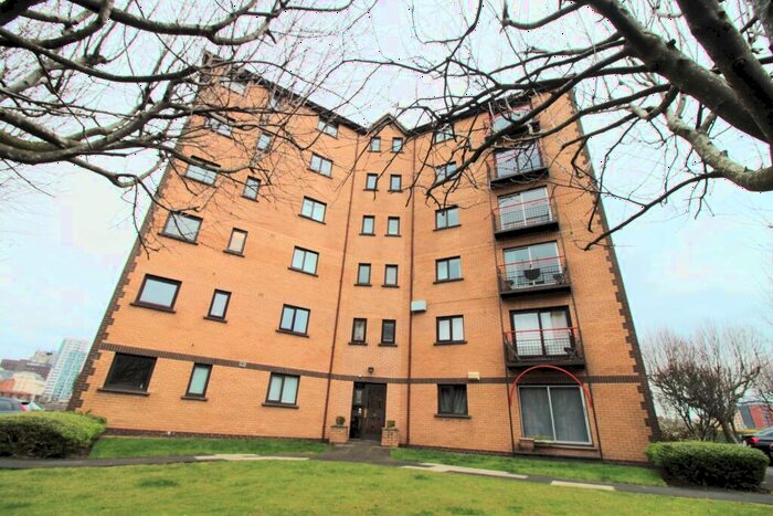 2 Bedroom Flat To Rent In Riverview Gardens, Glasgow, G5