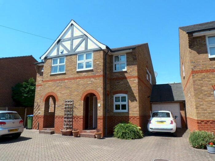 3 Bedroom Semi-Detached House To Rent In Terrace Road, Walton-On-Thames, KT12