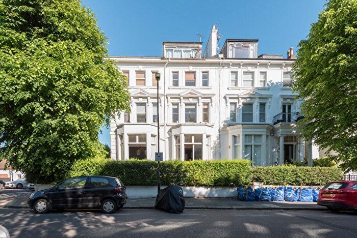 2 Bedroom Apartment To Rent In Belsize Grove, London, NW3